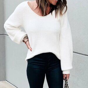 Abercrombie & Fitch Soft Eyelash Furry Scoop Neck Sweater White Cream Sz Medium